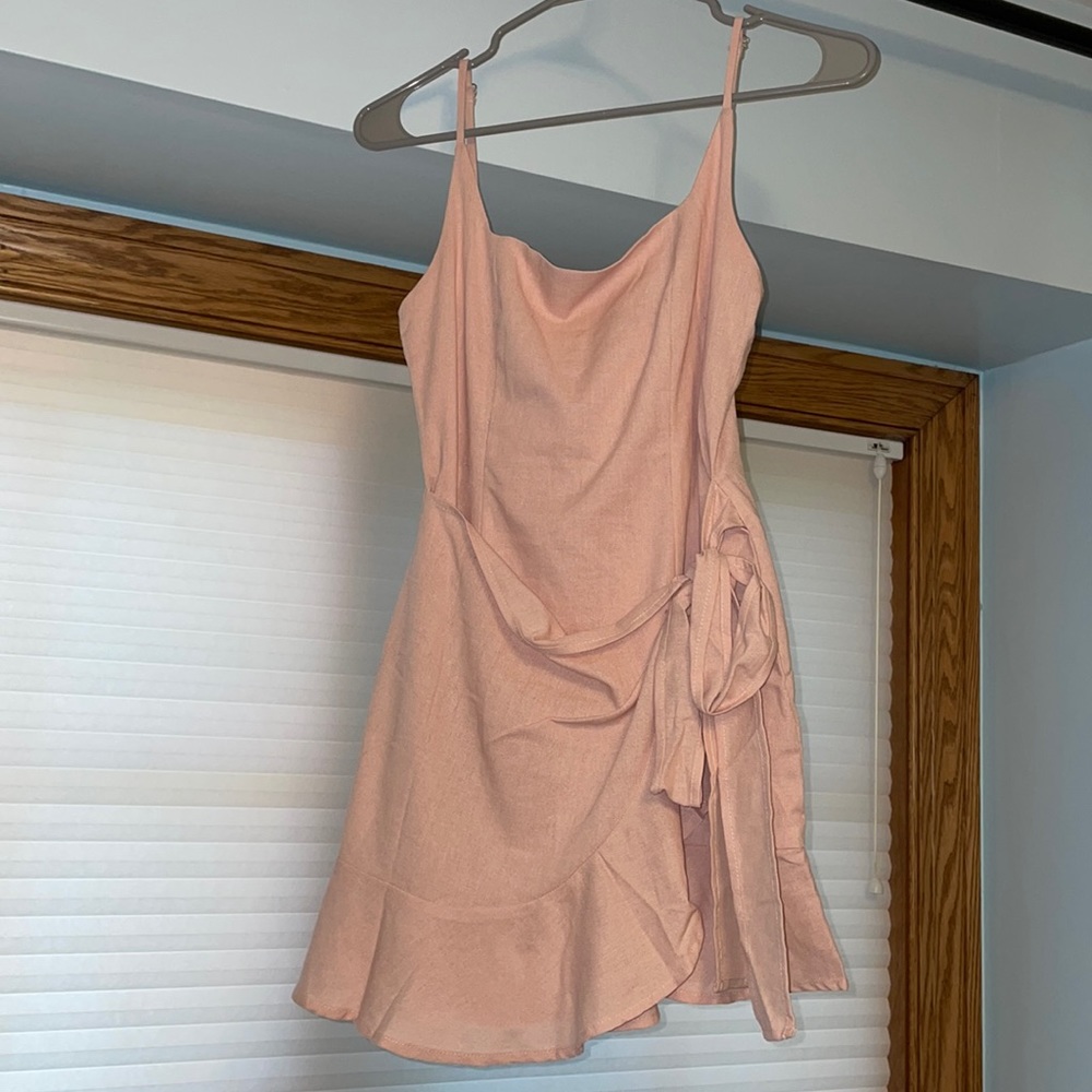 Princess polly pink ruffle tie dress, size US 4